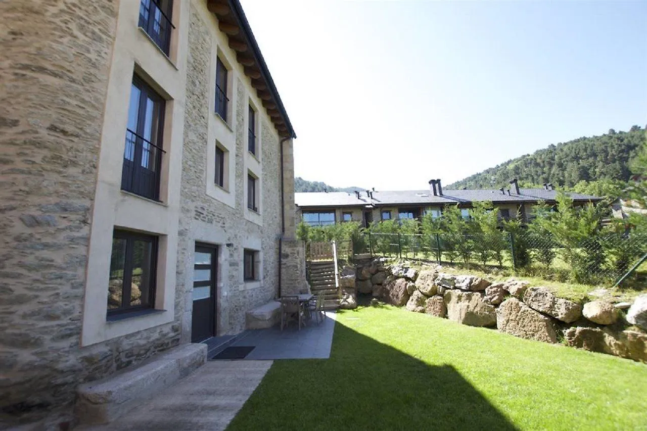 Montserrat Duplex location